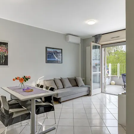 Διαμέρισμα Moderno Monolocale E Terrazzo 10 Min Dal Centro