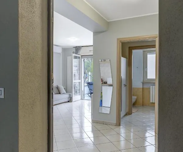 Moderno Monolocale E Terrazzo 10 Min Dal Centro Apartamento